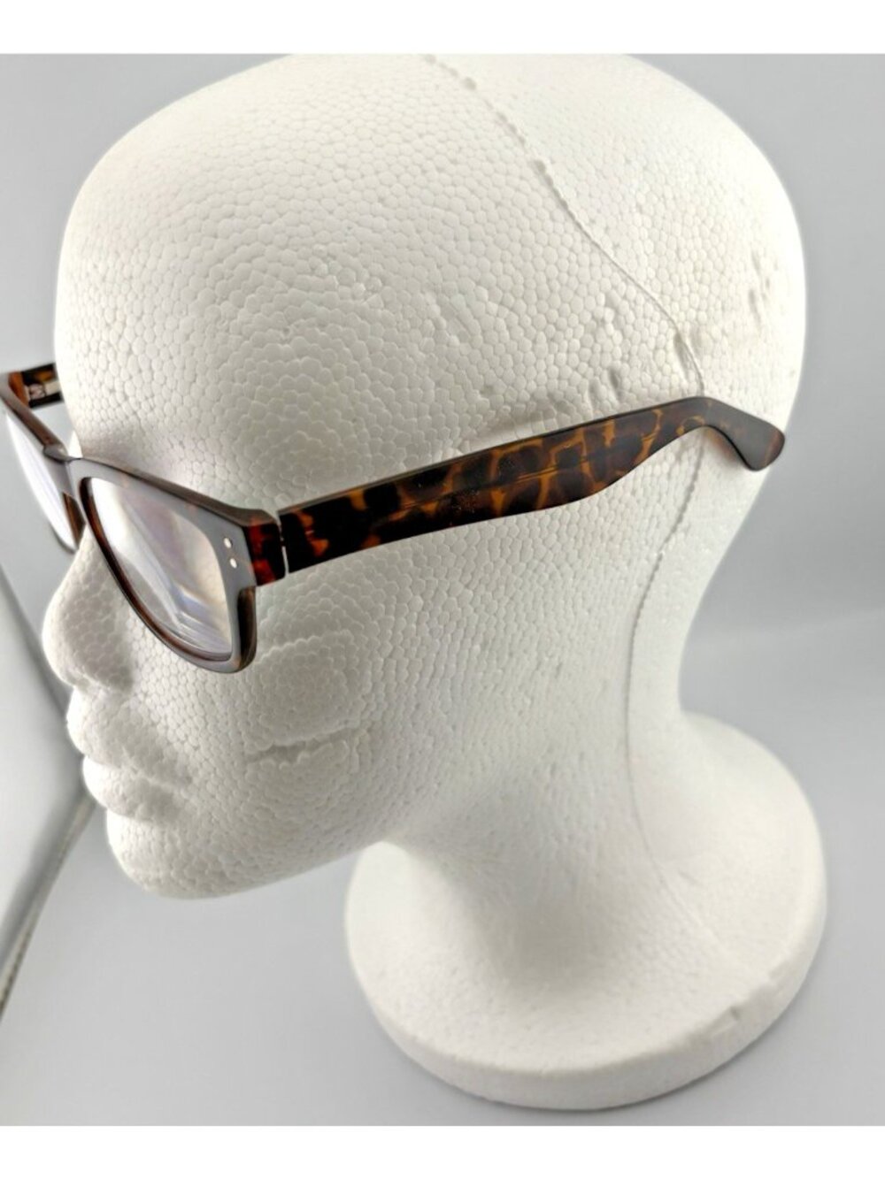 Foster Grant MultiFocus Tortoise Reading Glasses CONAN TOR 54/18-140 Chs Diopter - Picture 3 of 9